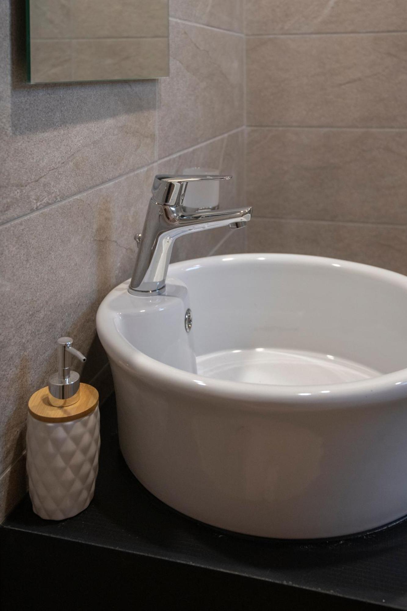 Apanemo Luxury